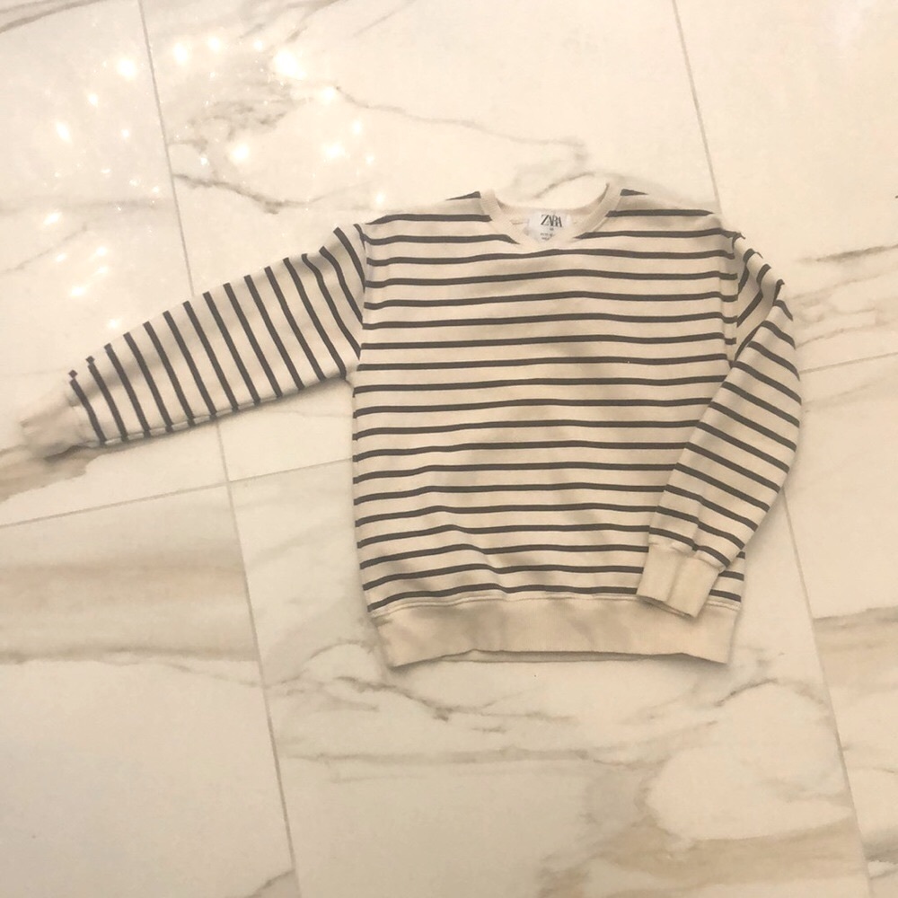 Zara Boys Striped Cream and Grey Sweatshirt Size 10 / 12